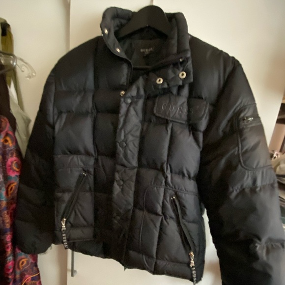 Puffy guess jacket bomber style- new size m - Picture 2 of 5